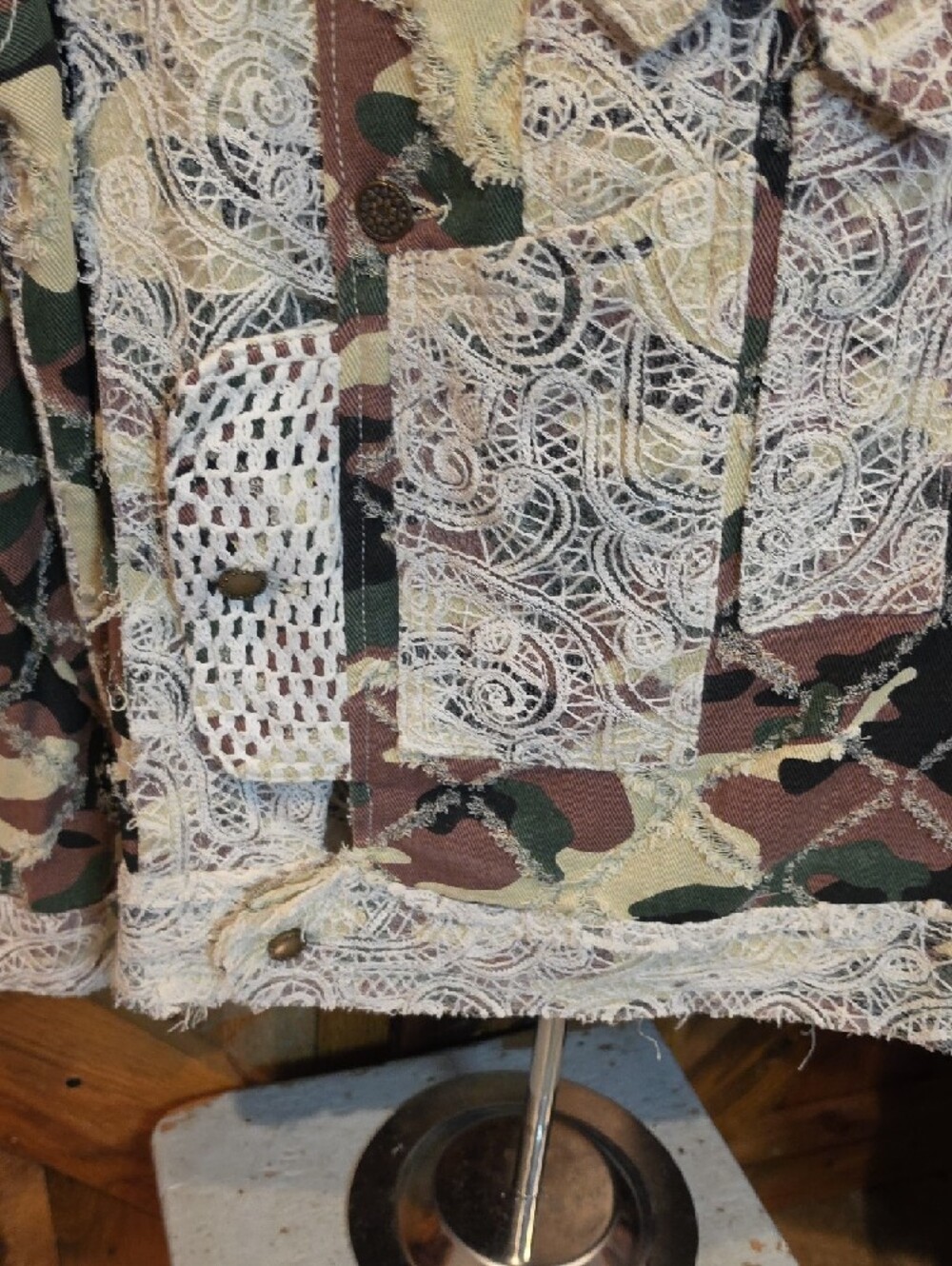 051p POL Patchwork Camouflage and Lace Jacket in Green and Brown - Picture 6 of 16